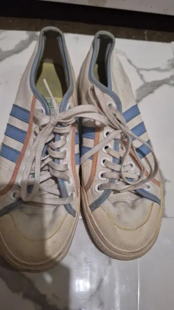 Sepatu adidas ori