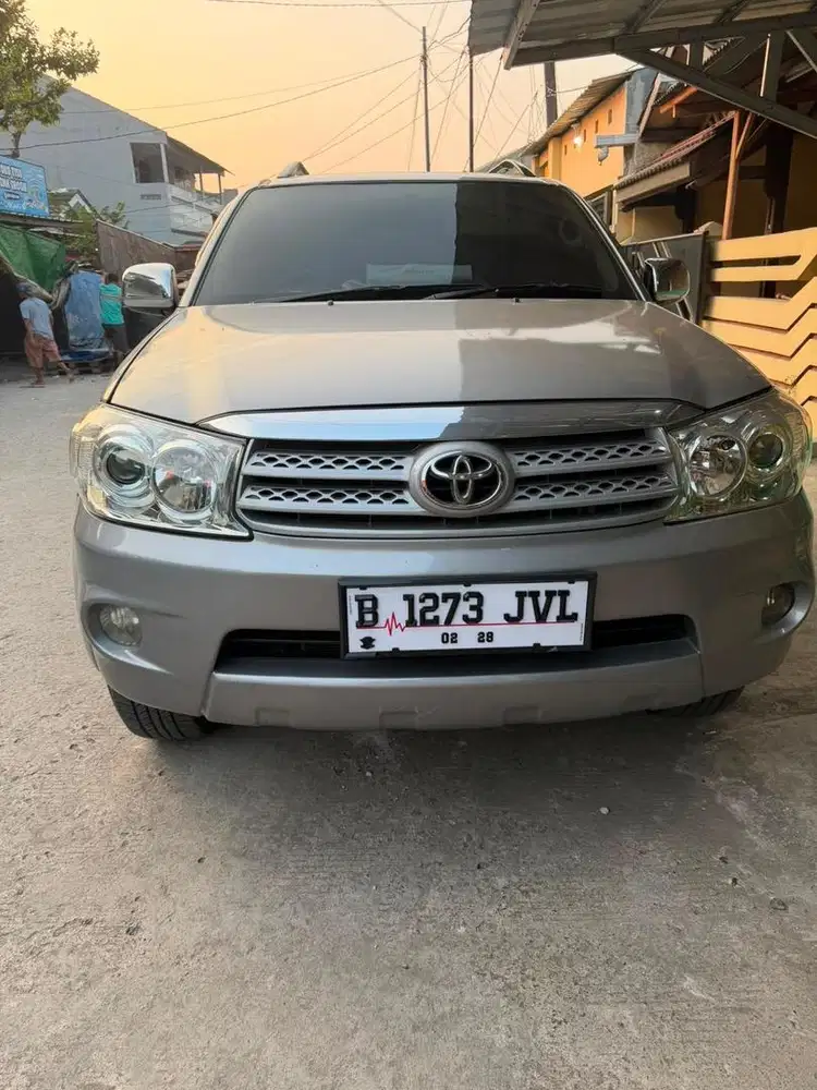 fortuner 2005 bensin istimewa