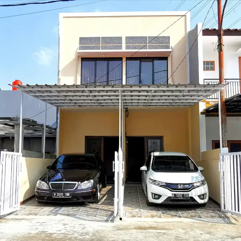 Rumah dalam Town House Nyaman Aman Asri