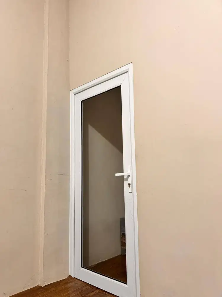 PINTU KACA UPVC