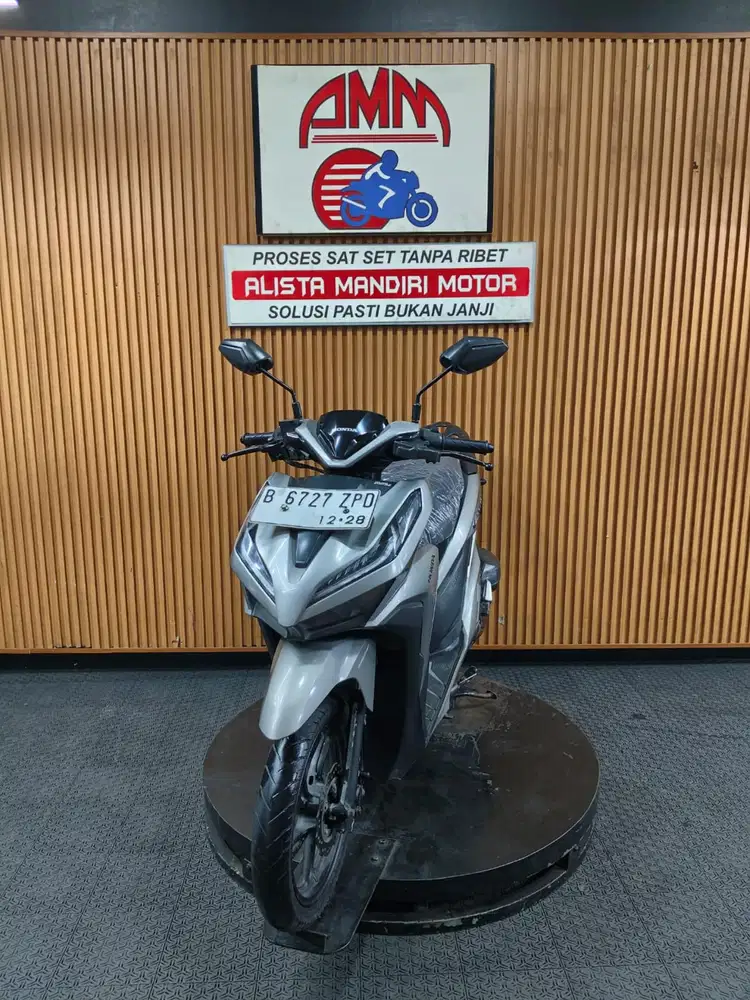 VARIO 150 EXCLSV 2019 CASH / KREDIT ALISTA