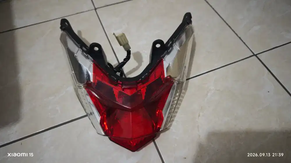 Lampu belakang Vario led old 2017