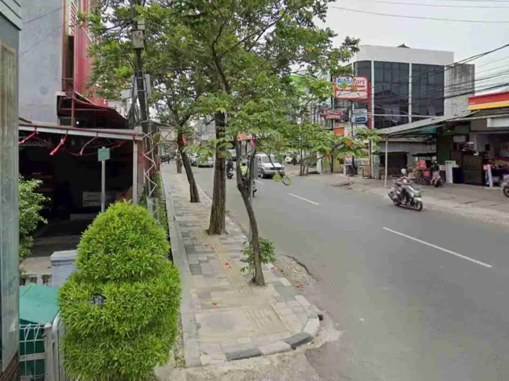 Disewakan Rumah Hoek Cocok Untuk Usaha Jalan Raya Utama Perumahan Karawaci Tangerang