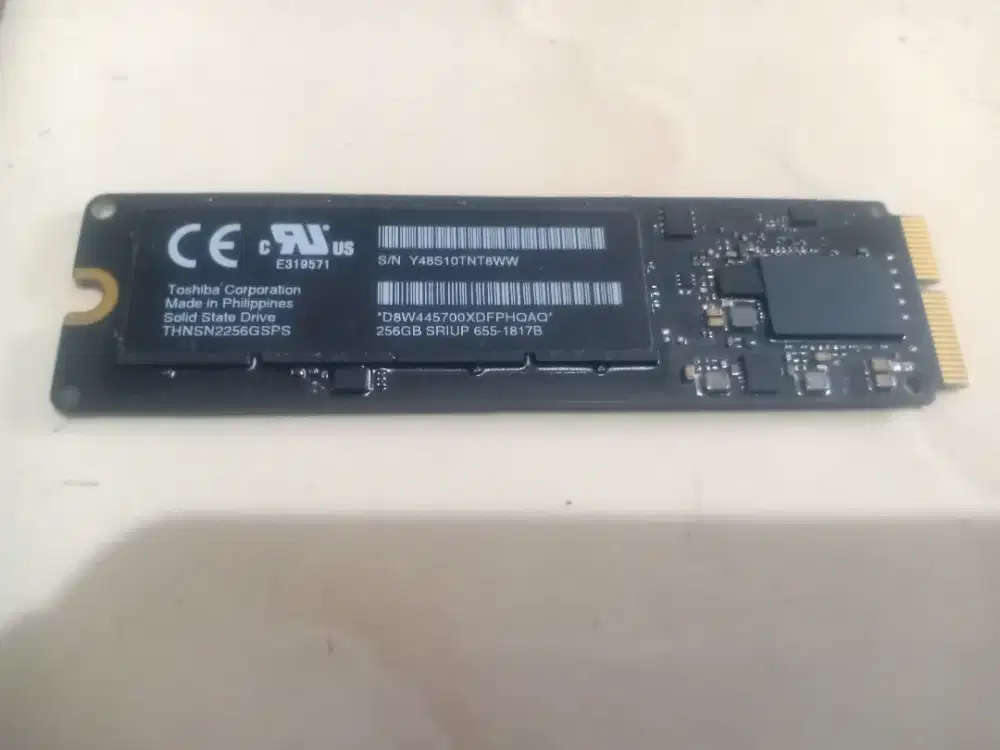 Di jual ssd 256.gb mrek samsung original copotan mc book.Rp.300.rb.