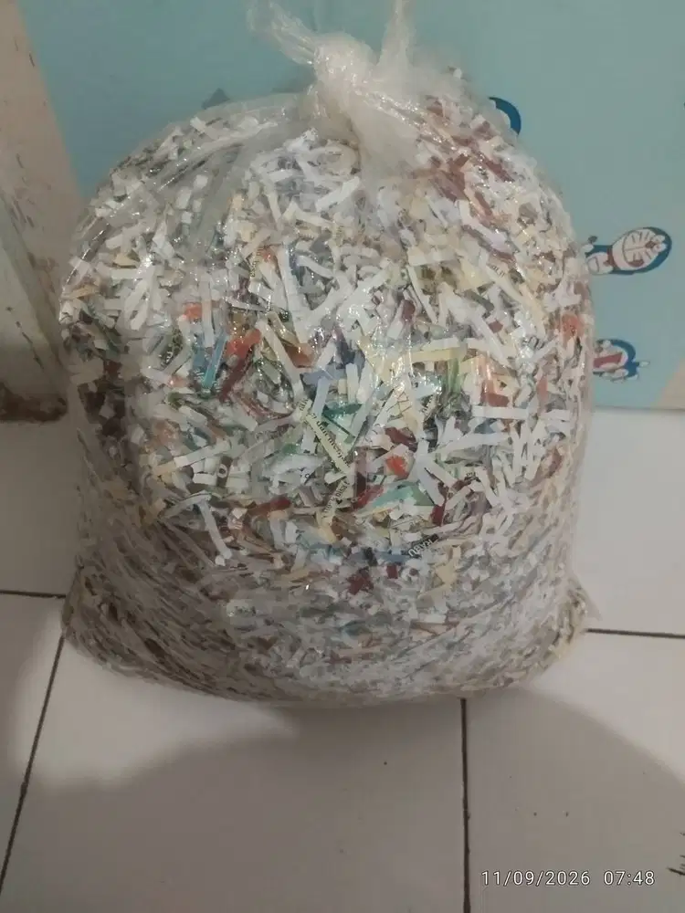 Kertas Cacah Warna Warni