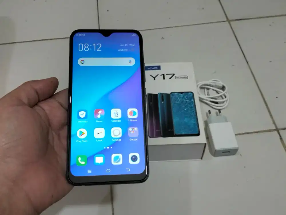 BU VIVO Y17 RAM 8GB / 256GB 4G LTE Duos 6.35in Finger 5000Mah Mulus