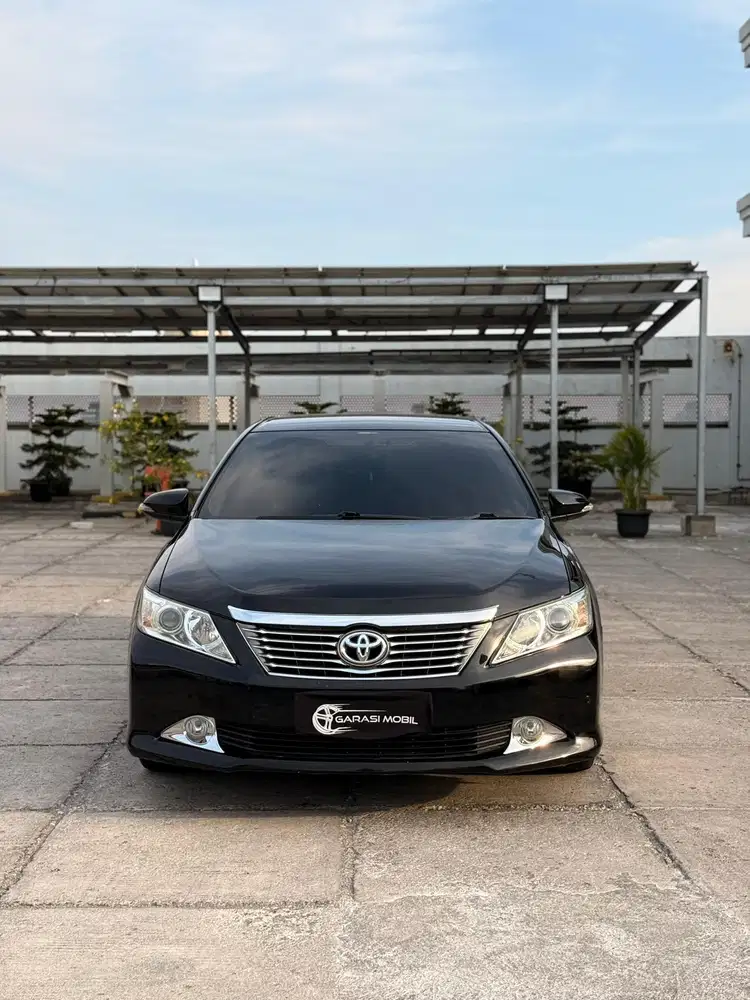 SEDAN FAVORITE CAMRY 2.4 V 2014 Facelift