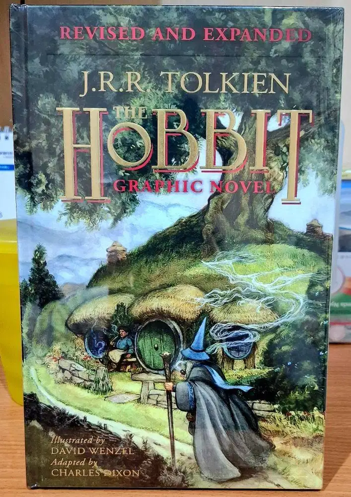 Tolkien - The Hobbit graphic novel - Hardcover illustrated LOTR