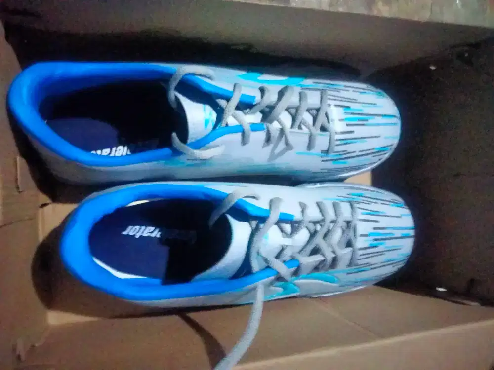Sepatu futsal anak
