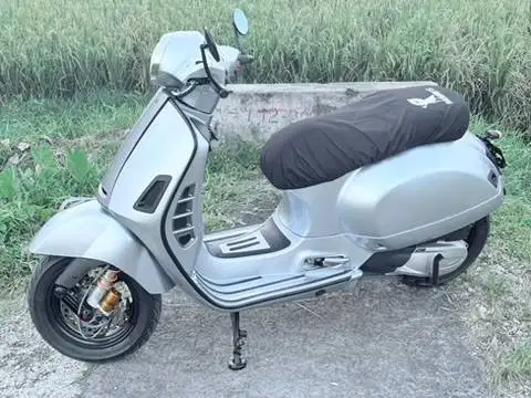 Vespa GTS 300 SuperTech 2021 — Full Custom Build
