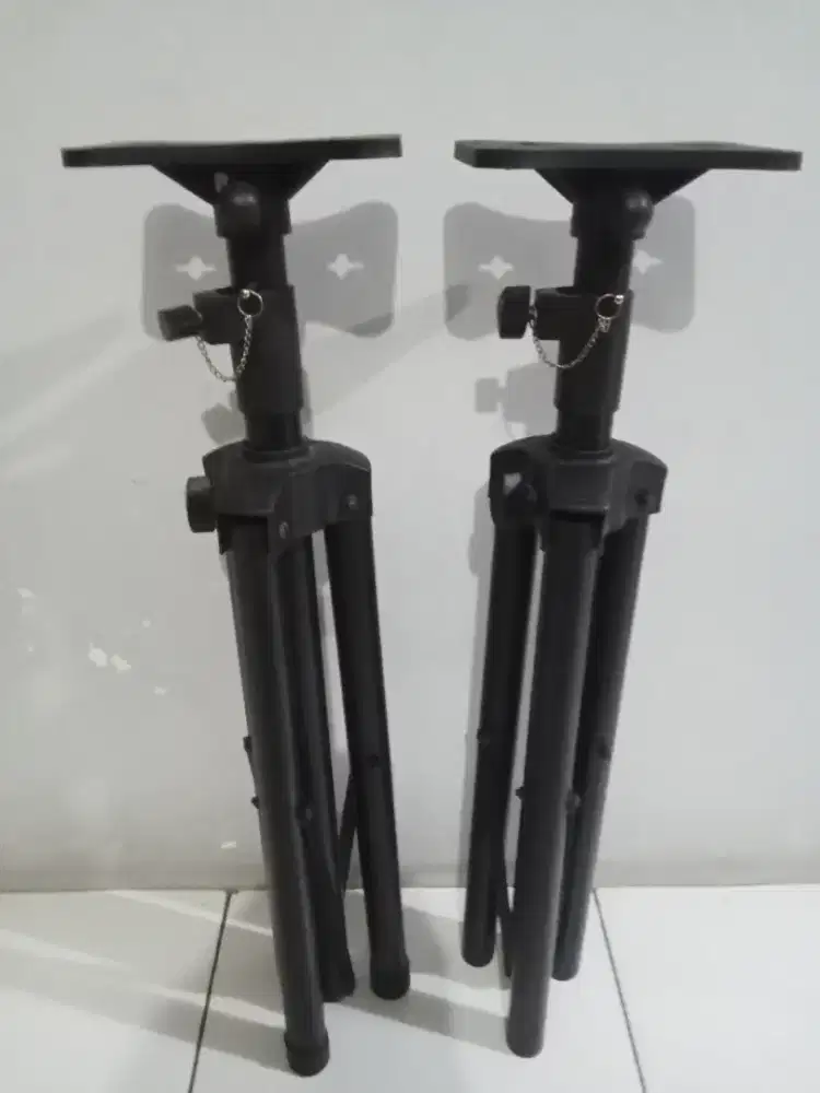 SEPASANG TRIPOD STAND SPEAKER