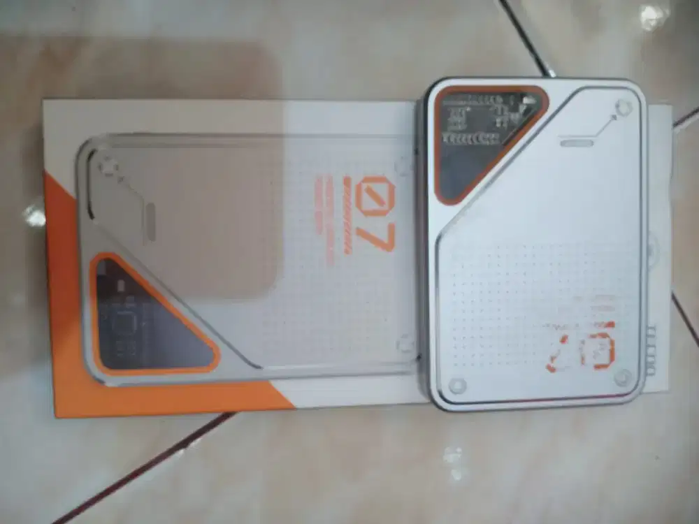 Magnetic Wireless power bank tecno 5000 Mah
