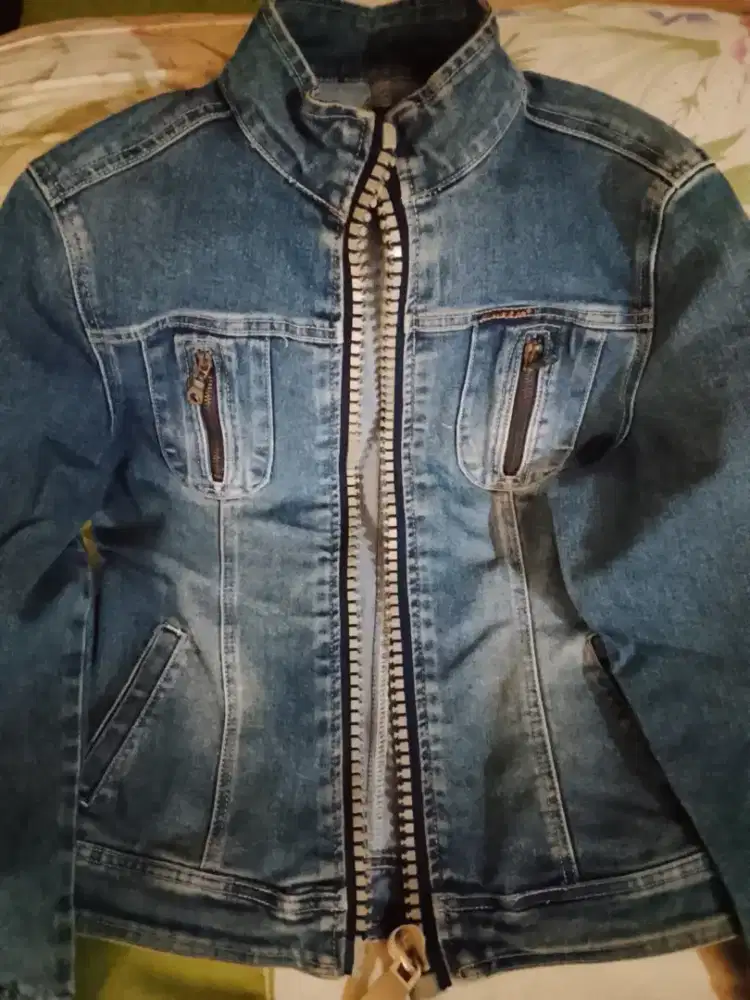 Dijual Bekas Jaket Jeans