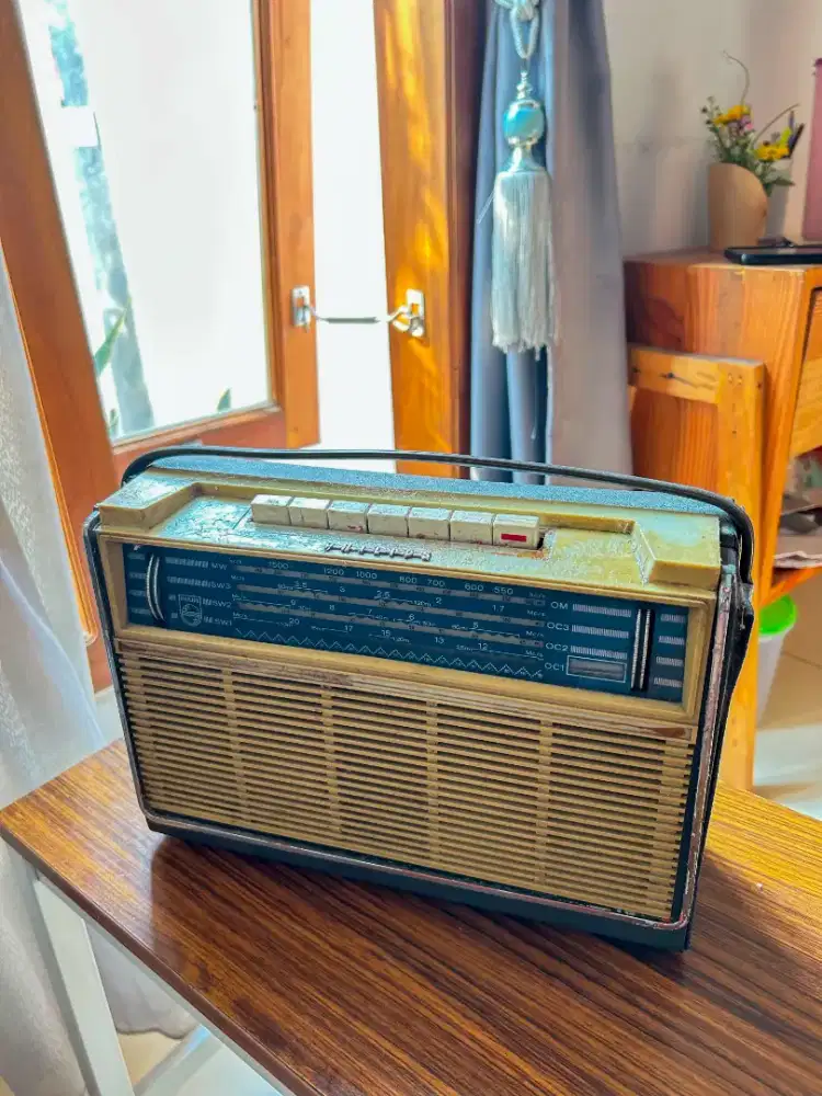 Radio Philips L4X25T