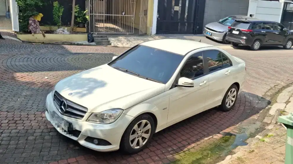 Mercedes-Benz C200 2012 Bensin