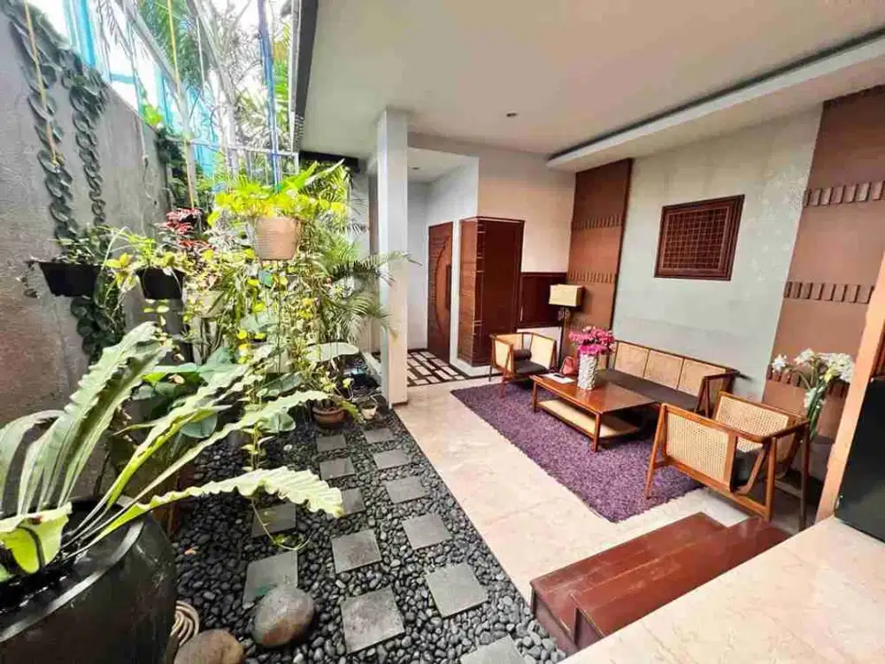 Dijual turun harga rumah full furnished lokasi bagus di Sektor 7 Bintaro