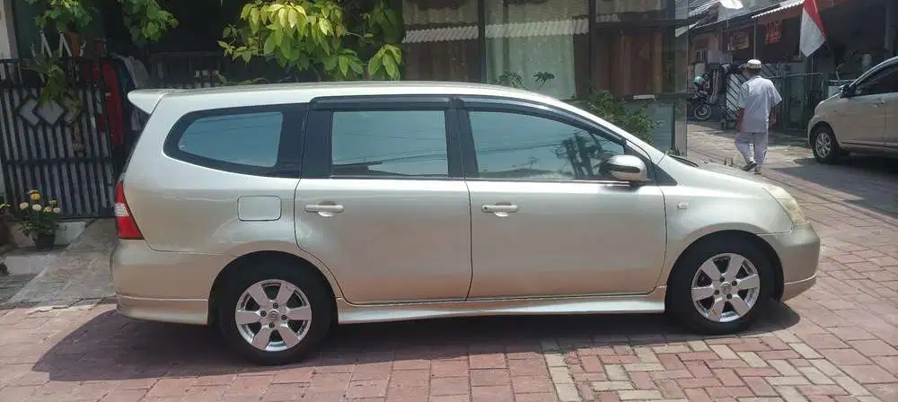 Nissan Grand livina 1.5 XV AT 2007