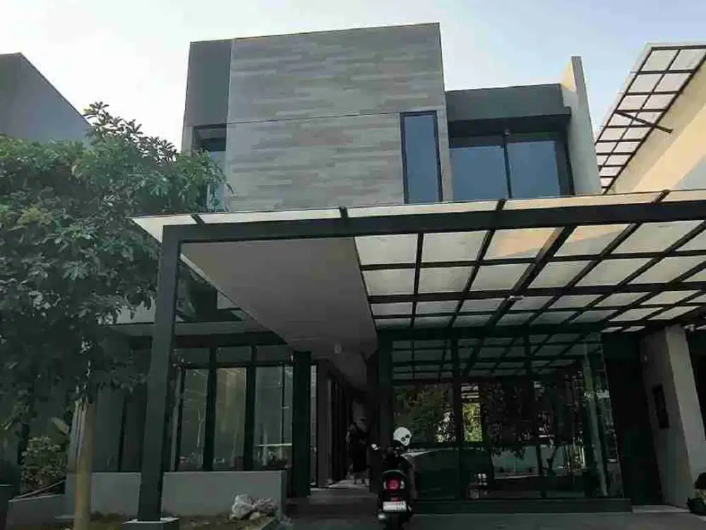 JUAL RUMAH BARU SEMI FURNISH PELICAN HILL CITRALAND SURABAYA
