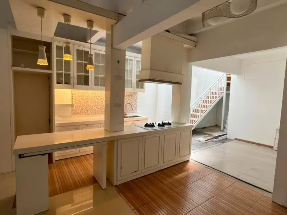 Jual Nego Rumah Jingganagara 2 Lantai Modern Nyaman Siap Huni