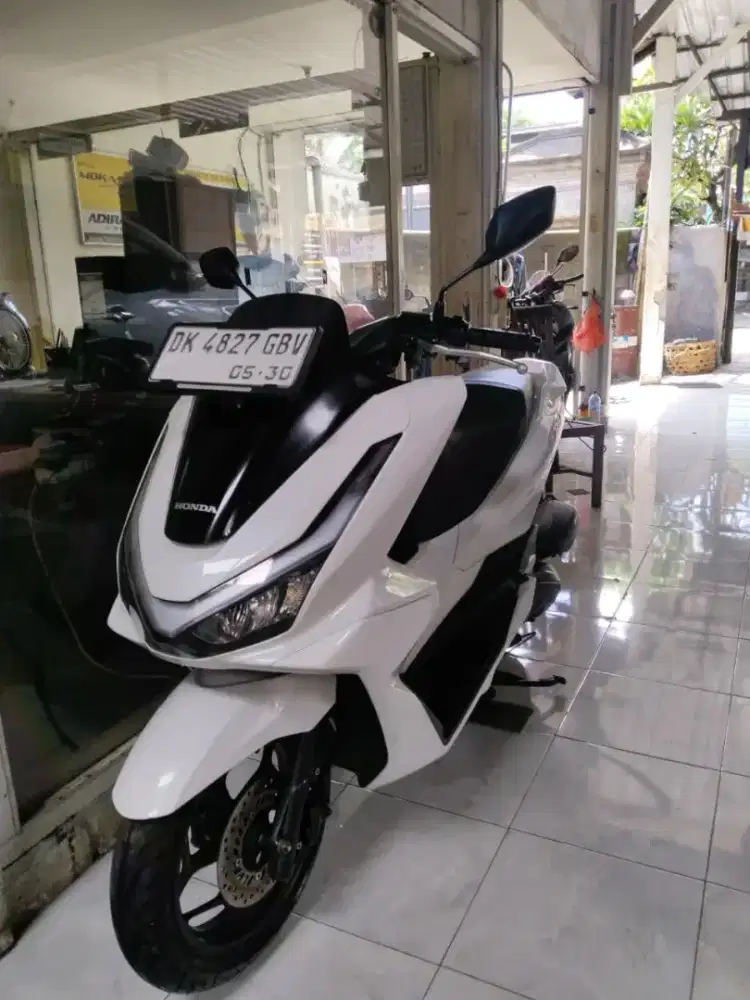 DP 3,5 JT/ BUNGA MENURUN 2% / HONDA PCX 160 TAHUN 2025