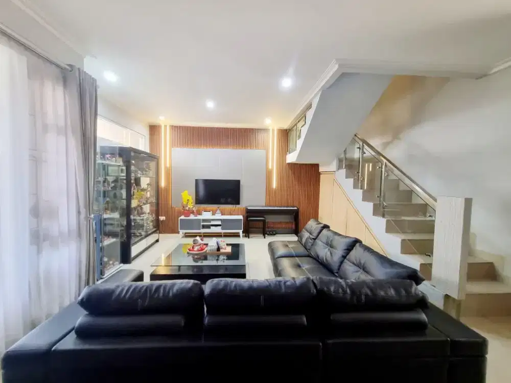 Jual Murah Rumah Taman Holis Indah 2 Lantai Bagus Keren Minimalis