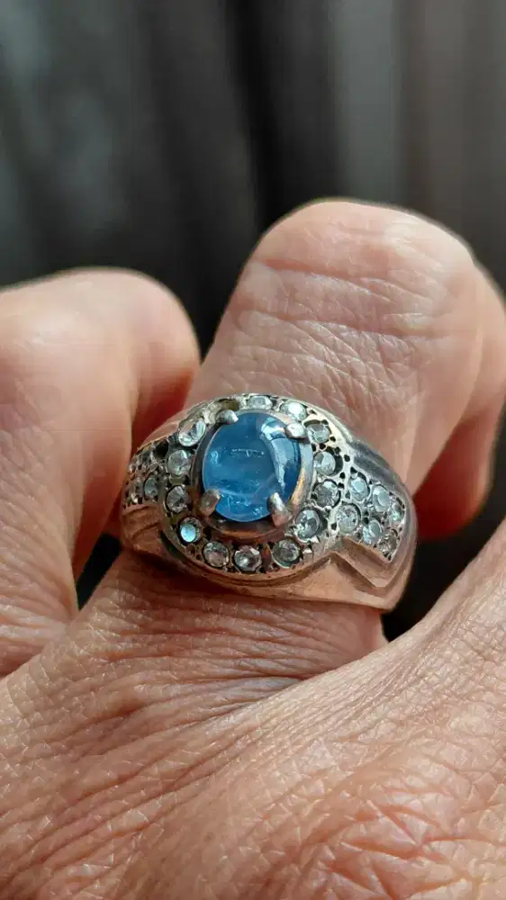 Natural blue safir N.H srilanka