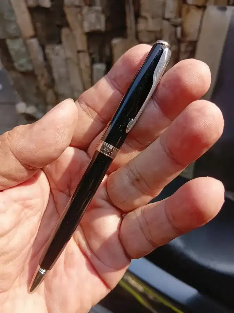 Ballpoint slim putar Parker Sonnet made in France black silver mulus