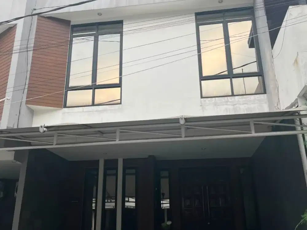Rumah Sewa Siap Huni 2 Lantai ( Fully Furnished ) Dalam Cluster