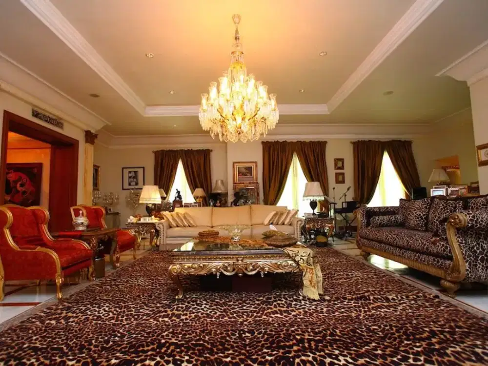 DIJUAL RUMAH MEWAH DI MENTENG, JAKARTA PUSAT