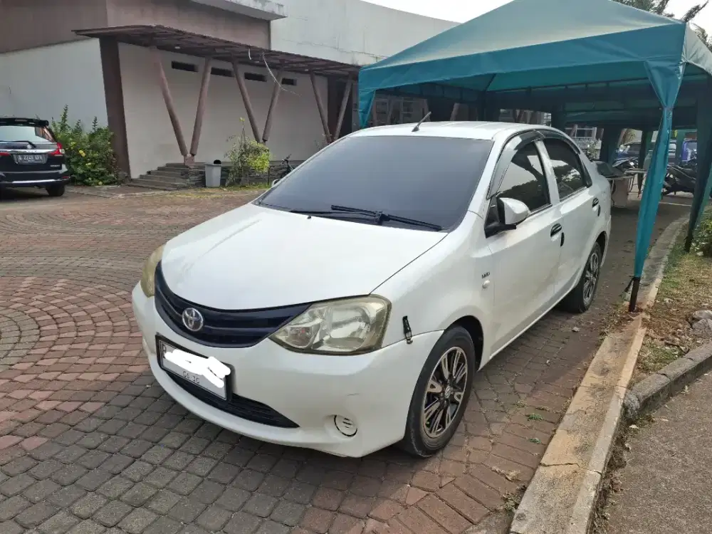Toyota Etios Liva Sedan - M/T 1.5 (upgrade rawatan pribadi)