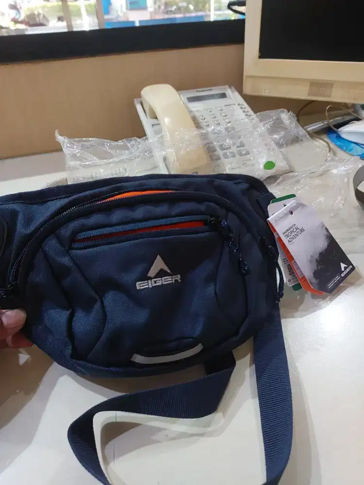EIGER VESSEL 2F WAIST BAG WARNA NAVY