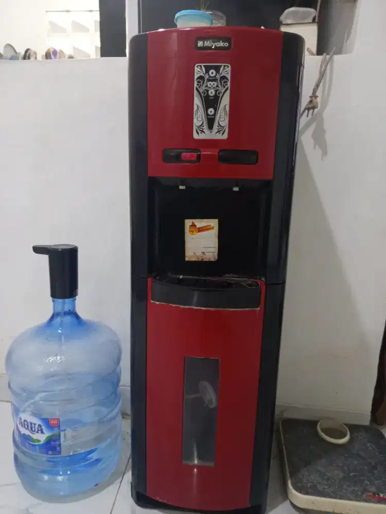 Jual dispenser  panas dan dingin ..