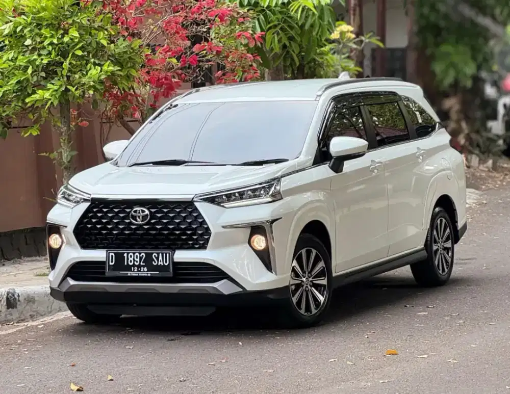 AVANZA VELOZ NEW 1.5 MT 2021 LowKM 18rb RECORD TOYOTA, BANDUNG