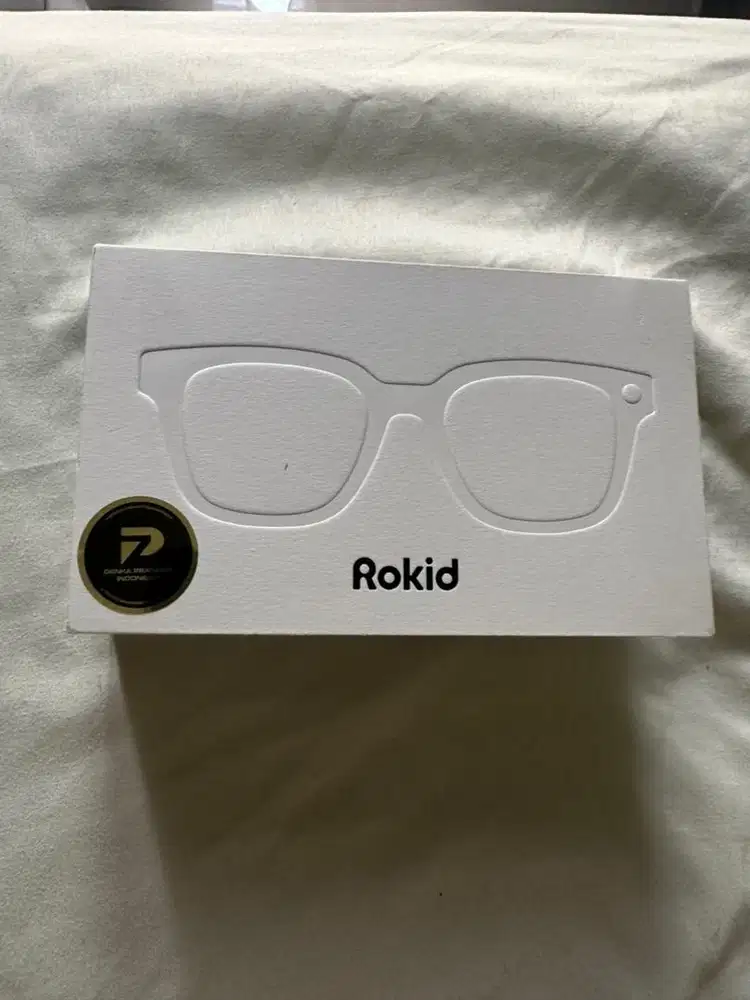 Kacamata pintar AI Rokid