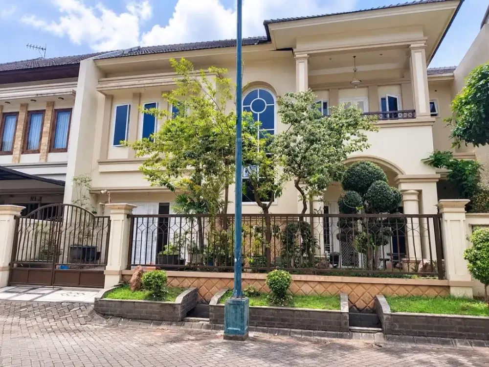 Dijual Murah Rumah Mewah di Central Park Regency Mulyosari