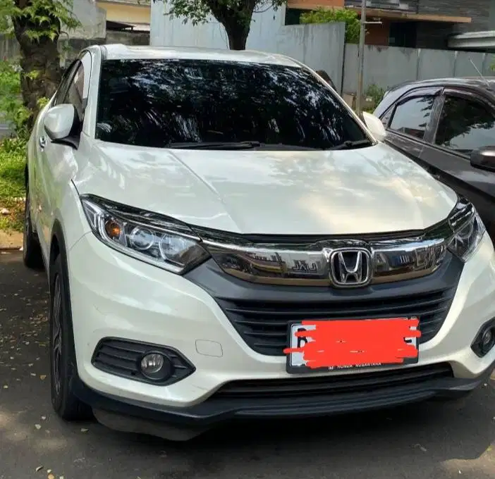 Over Kredit Mobil HRV Putih Tahun 2018, Plat 2019.