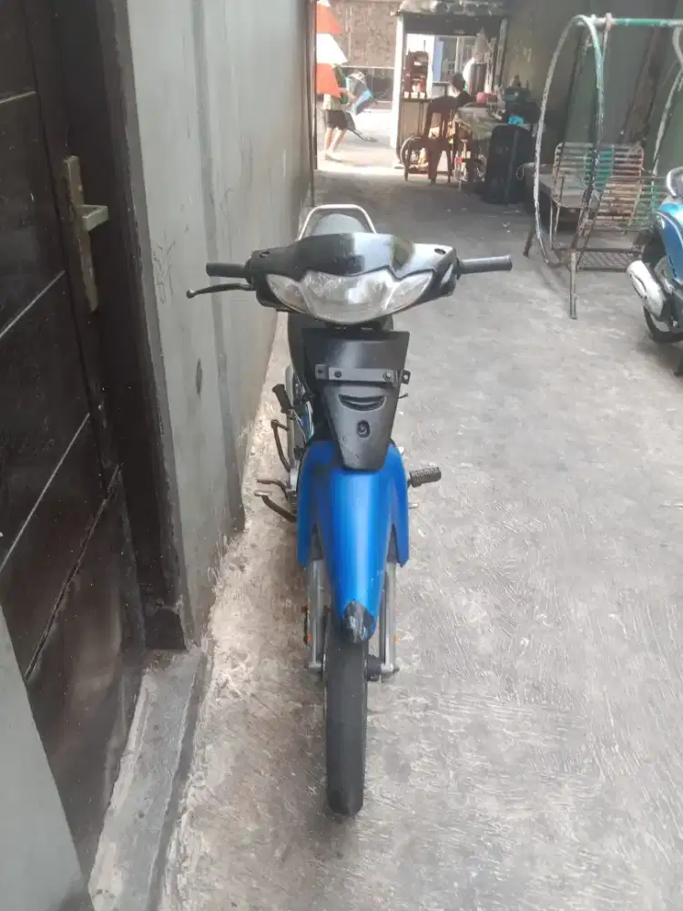 DI JUAL CEPAT SUZUKI SMASH 2004