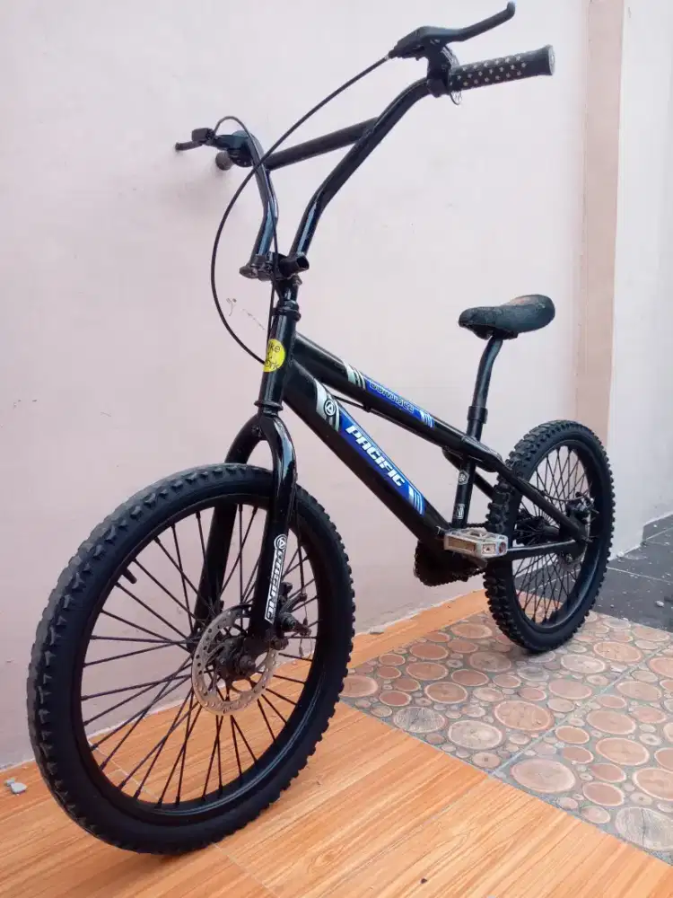 Dijual Bmx CAKRAM Ukuran 20. Noken SIAP PAKE lokasi KEMILING, Nego.
