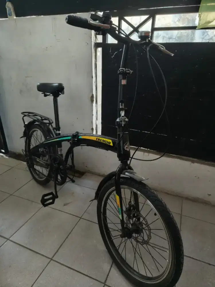 Sepeda lipat gress