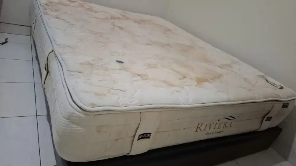 Kasur dan divan bekas