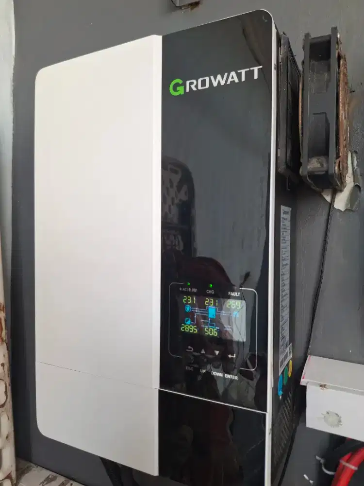 Inverter Hibrid PLTS Growatt SPF 3500 LITE