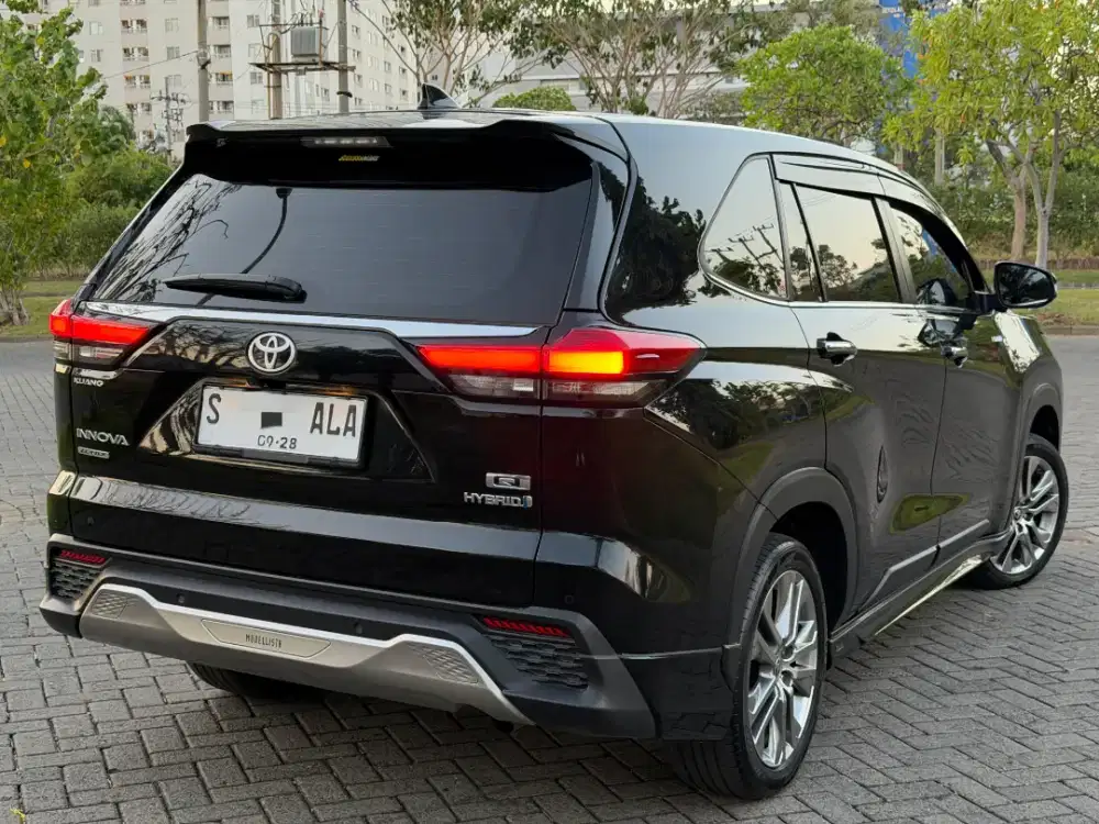 ZENIX Q HYBRID MODELLISTA MATIC 2023 ISTIMEWA