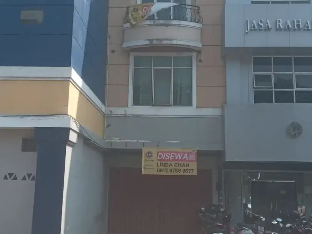 Disewakan Ruko Raden Inten Duren Sawit Pinggir Jalan Siap Huni Jakarta Timur