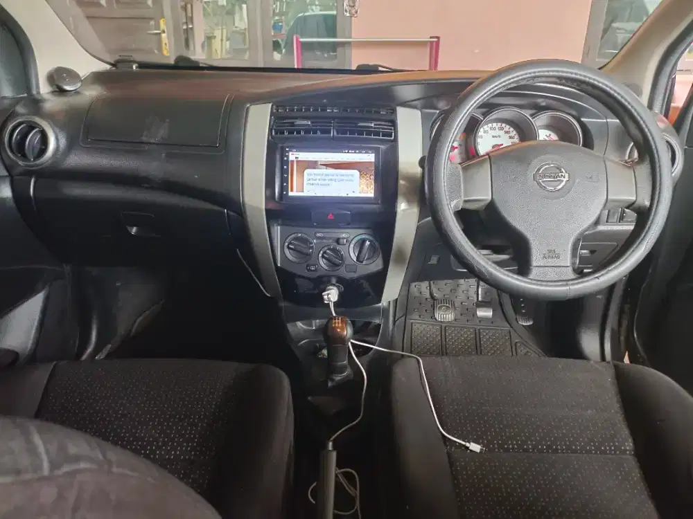 Nissan Grand Livina 1.5 XV 2012 Facelift
