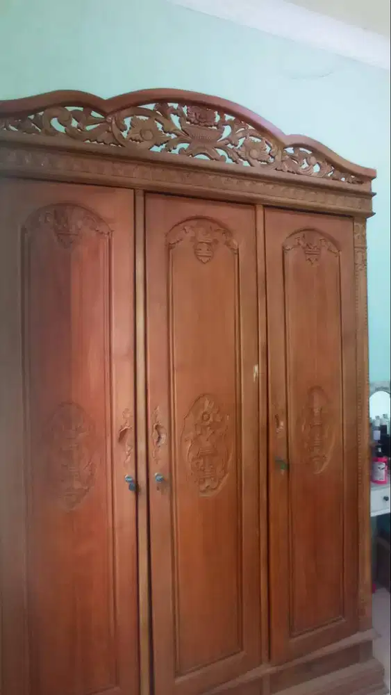 Dijual Almari Pakaian - Bahan Full Kayu Jati