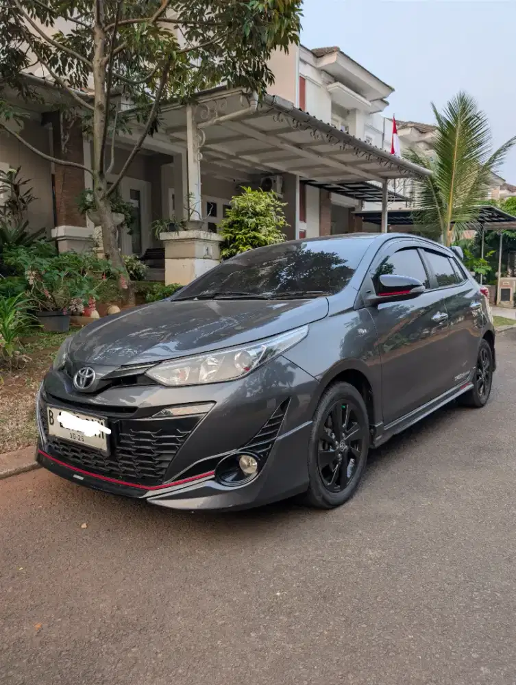 (ADA BARCODE) Dijual CASH KM Rendah Toyota Yaris S TRD A/T 2018