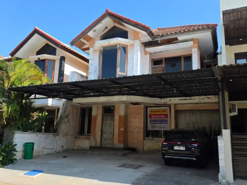 Dijual Rumah strategis di Dharmahusada Regency Surabaya