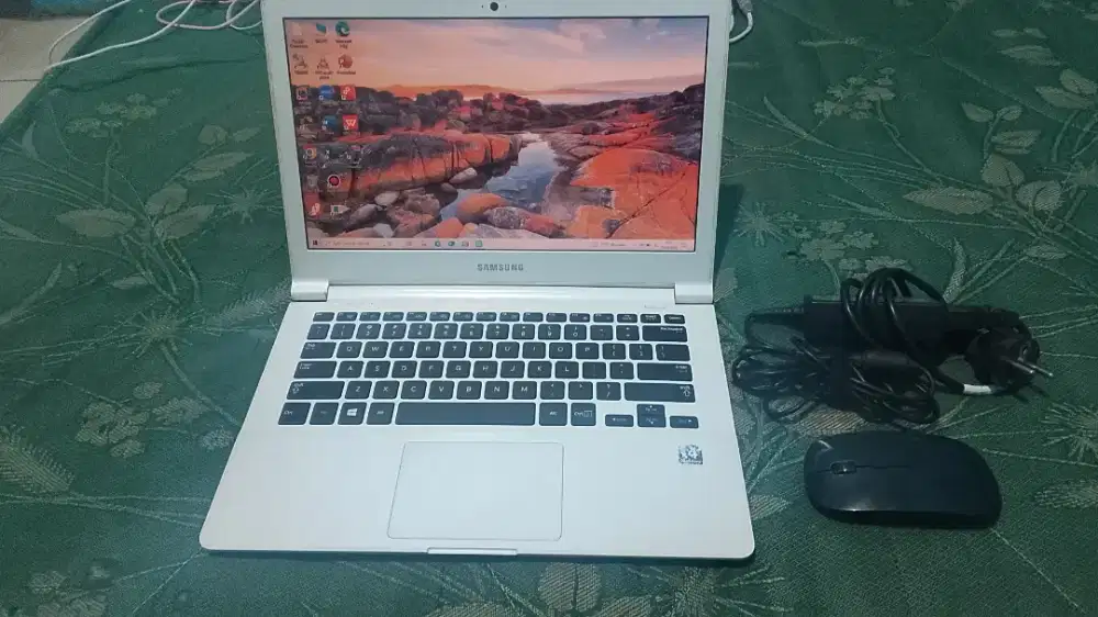Jual cepat Samsung ATIV book 9 lite