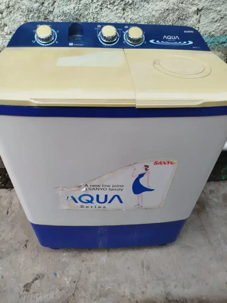 Bismillah dijual mesin cuci Aqua normal