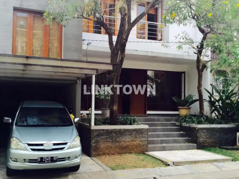 Dijual Rumah 2,5 Lantai Fully Furnish Jakarta Selatan